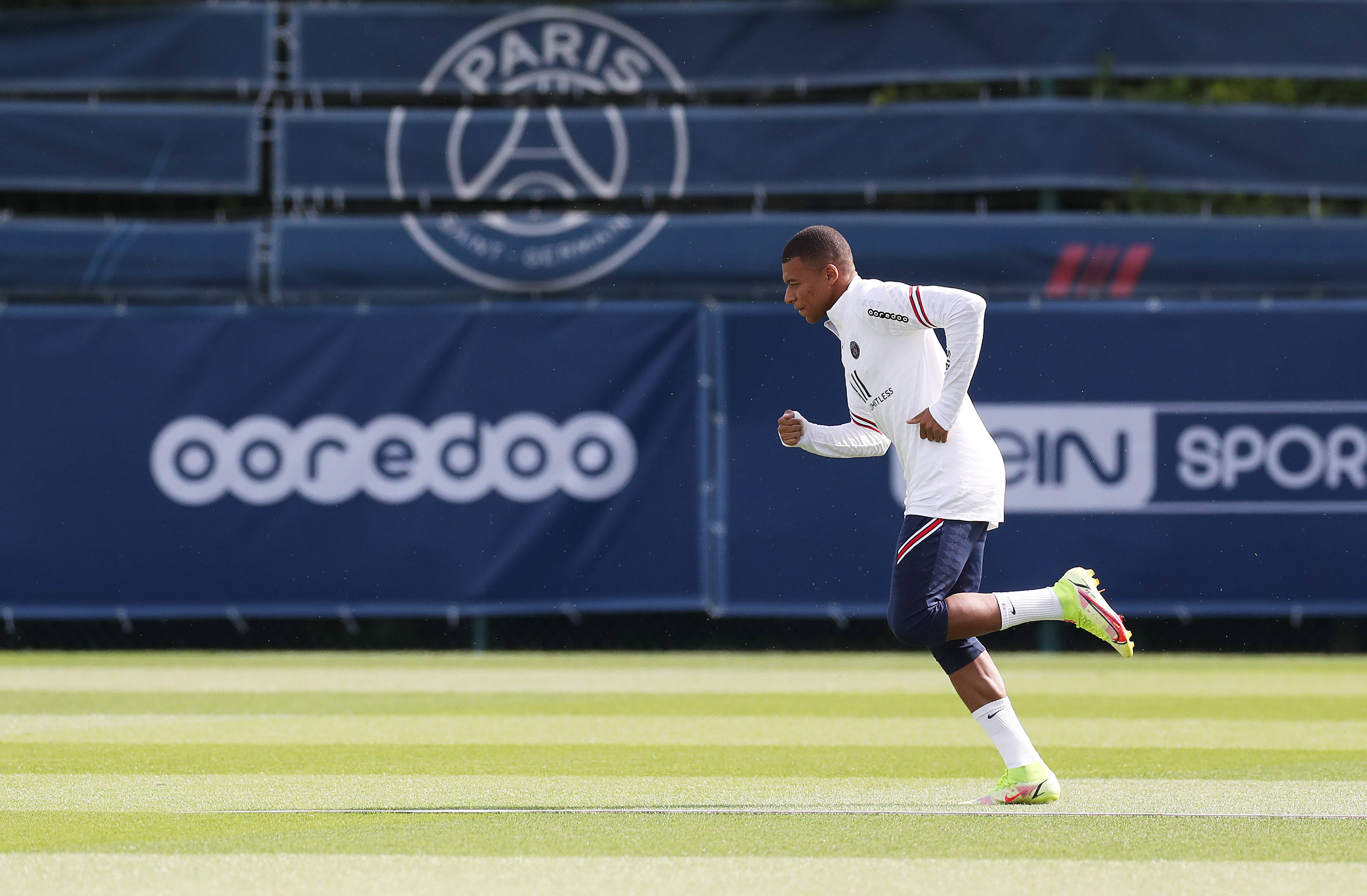 正面评价更 正面评价更